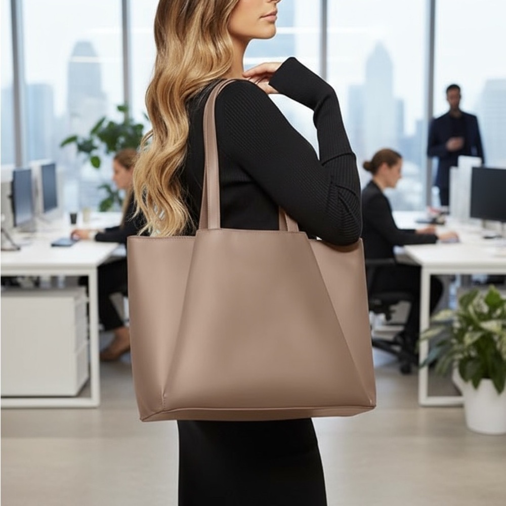👜 BRAND NEW Laptop Tote Bag - Perfect for Work & Style!